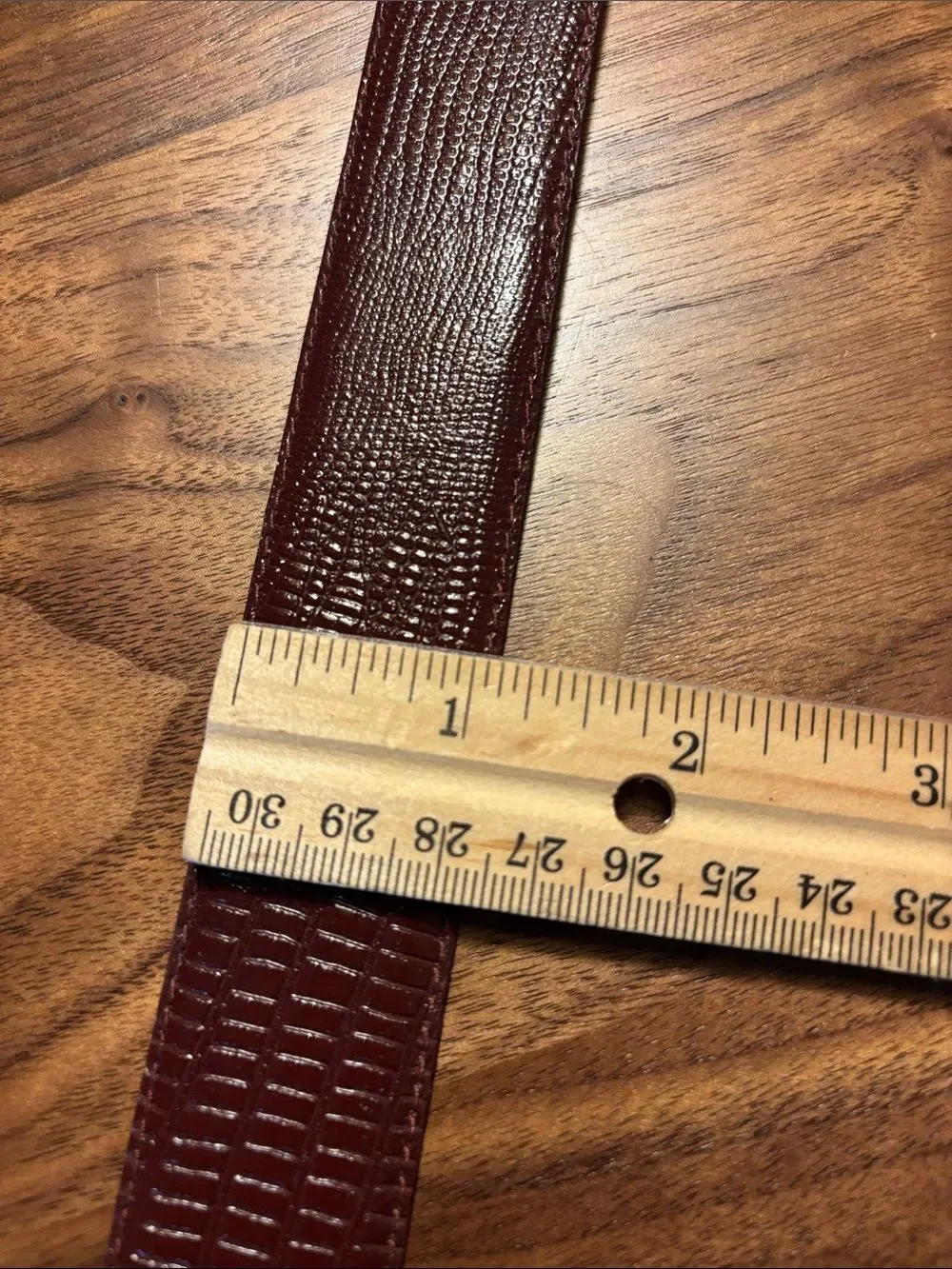 Vintage Haberdashers Women’s Croc Textured Leather Belt - M